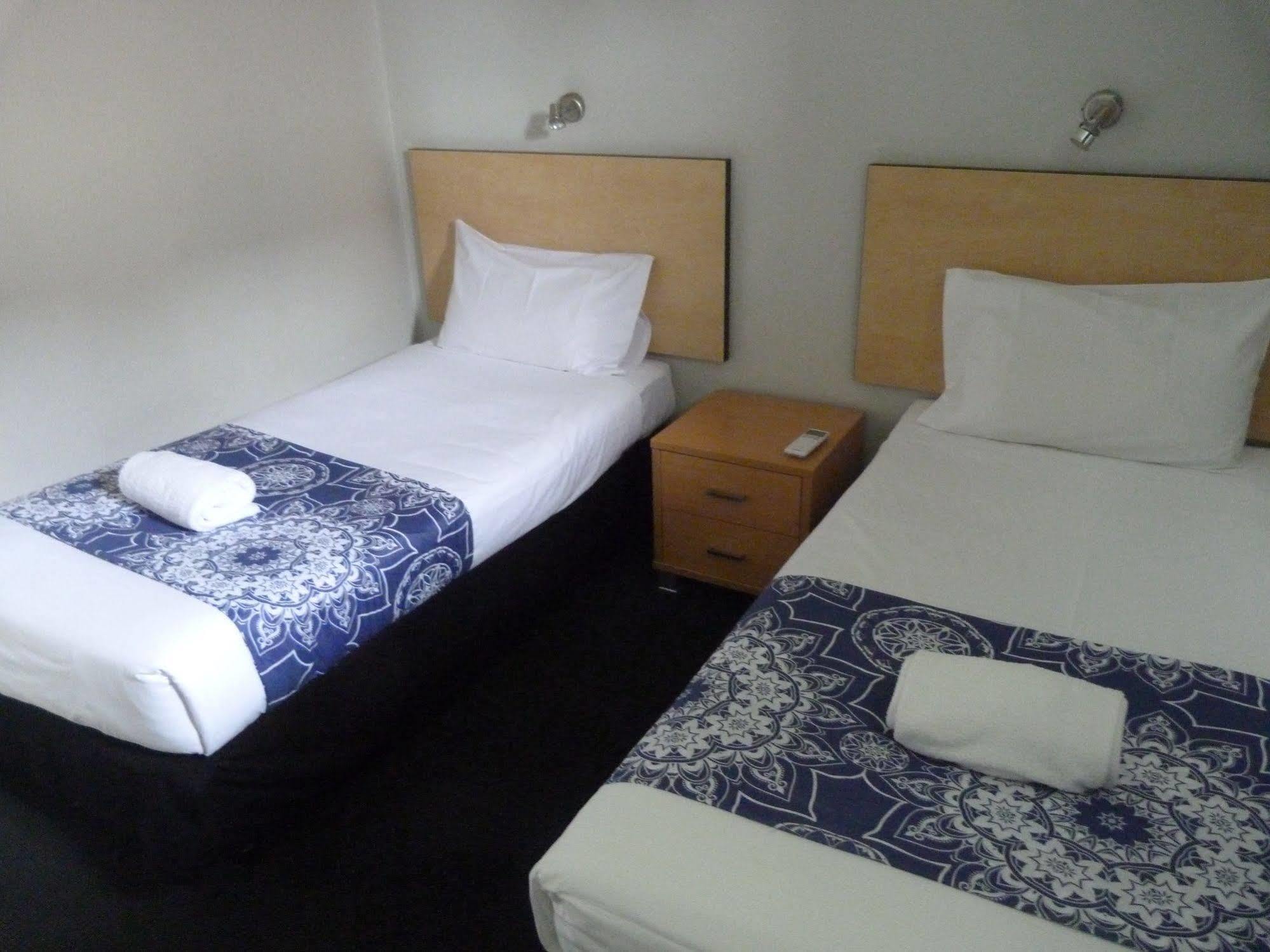 מקיי Alara Motor Inn מראה חיצוני תמונה