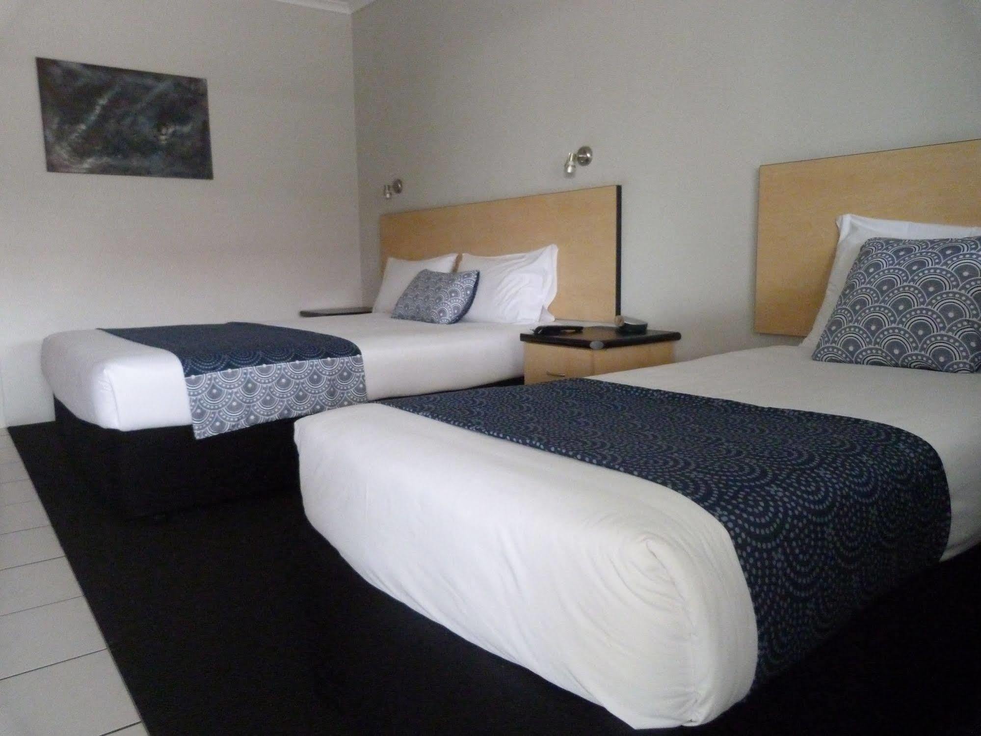 מקיי Alara Motor Inn מראה חיצוני תמונה